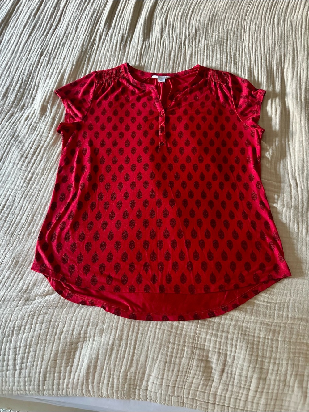 Red Short-Sleeve Liz Claiborne blouse Large